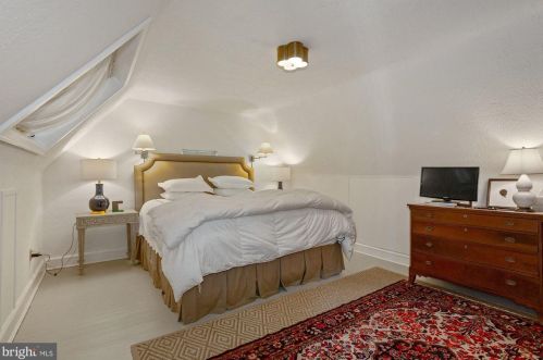 4520 Dexter St, Washington DC 20007-1018 exterior