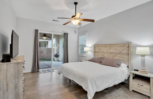 52090 Avenida Mendoza, La Quinta CA  92253-3296 exterior