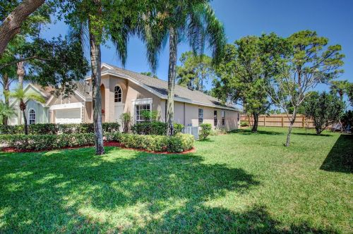 107 Belmont Dr, West Palm Beach, FL 33411-8272