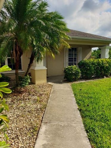 2800 2nd St, Lehigh Acres, FL 33936-1862