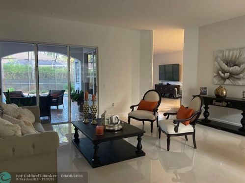 15980 4th St, Hollywood FL  33027-1156 exterior