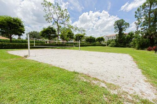 330 Dover Pl, Naples FL  34104-4788 exterior