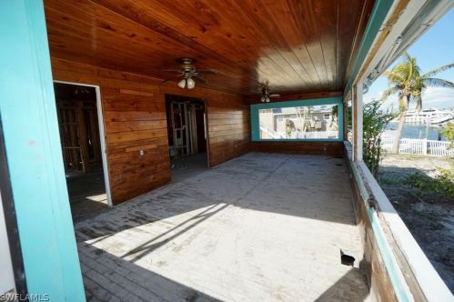 750 Matanzas Ct, Fort Myers Beach FL  33931-2120 exterior