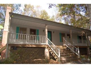 2520 Juniper Ln, Dabneys, VA 23102-2116