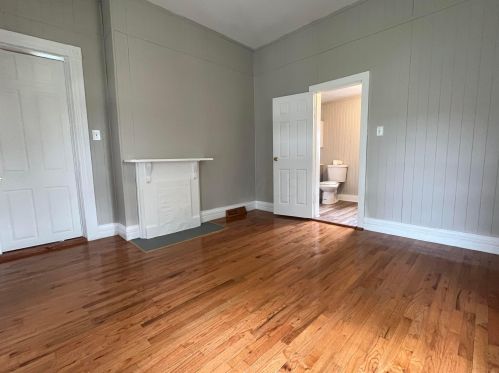 1136 Temple St, Washington Ch OH  43160-1665 exterior