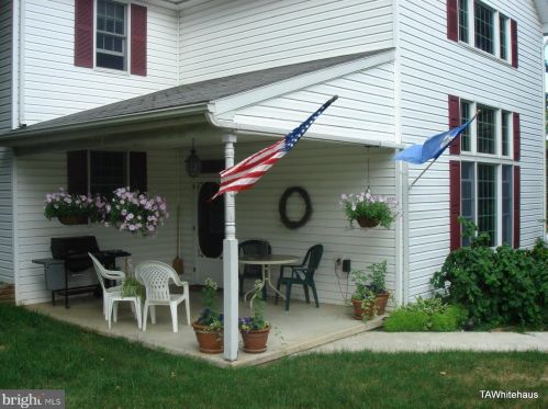 210 Hoernerstown Rd, Hummelstown PA  17036-9503 exterior