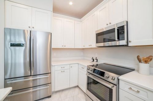 14811 Sterling Oaks Dr, Naples, FL 34110-4102