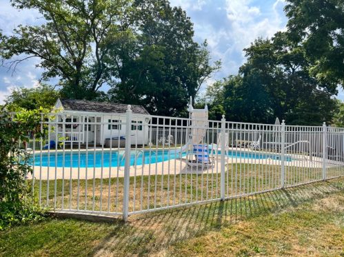 966 Old Bridge Tpke, East Brunswick NJ  08816-3848 exterior