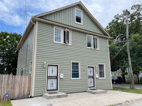 80 11th St, Huntington Station, NY 11746-1728