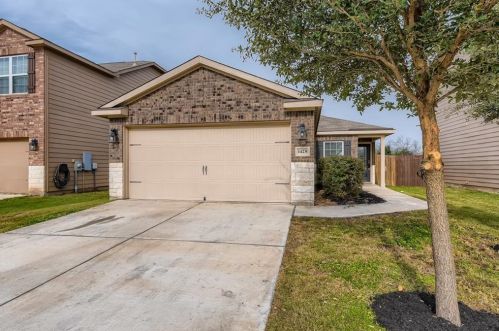 1428 Treeta Trl, Uhland, TX 78640