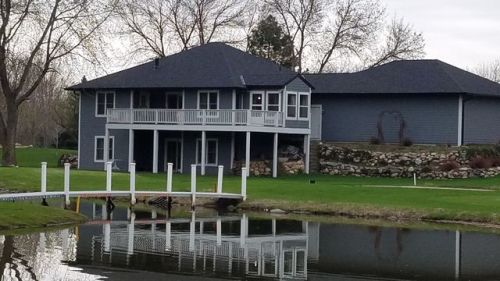 915 Emerald Pines Dr, Arnolds Park, IA 51331-7577
