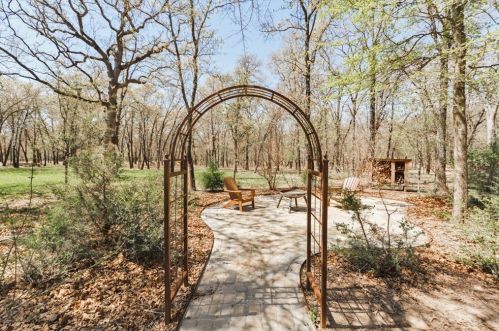 122 Frst Crk Cir, Weatherford TX 76088-7635 exterior