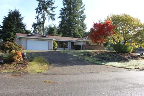 7238 Ridgemont Dr, Olympia, WA 98513-4555