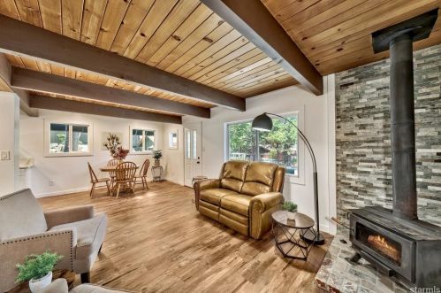 2161 Pinewood Dr, South Lake Tahoe CA  96150-5146 exterior