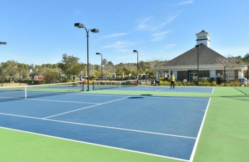 3057 Park West Blvd, Mount Pleasant SC  29466-7216 exterior