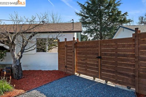 1005 Oak Grove Rd, Concord, CA 94518-3004