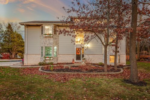 1005 97th St, Kenosha, WI 53158-5405