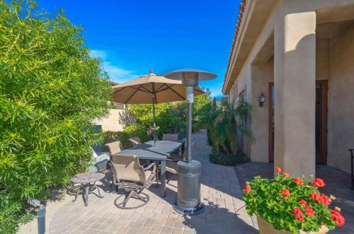 55575 Royal St George, La Quinta CA  92253-8733 exterior
