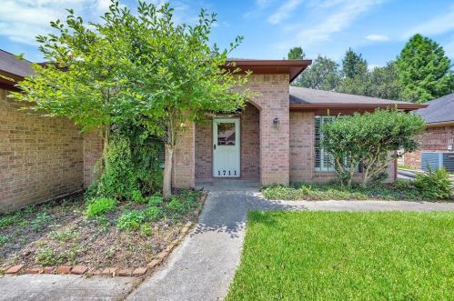 1711 Cantrell Blvd, Conroe TX  77301-4017 exterior