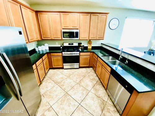 7553 Mountain Star Dr, Tucson, AZ 85757-8523