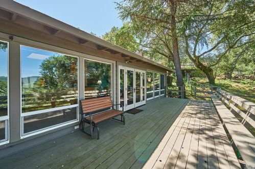 4657 Bridle Trl, Santa Rosa, CA 95409-4233