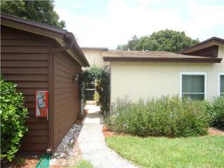 1562 Glen Ct, Dunedin, FL 34698-4698