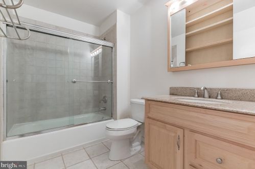 12 Oak Pl, Princeton NJ  08540-4745 exterior