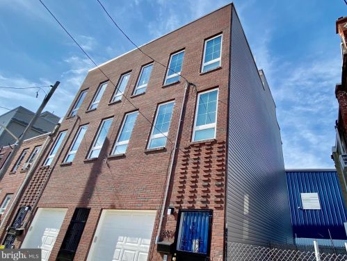 2832 Coral St, Philadelphia, PA 19134-4047
