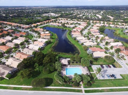 7181 Foxworth Ct, Boynton Beach FL  33437-6455 exterior