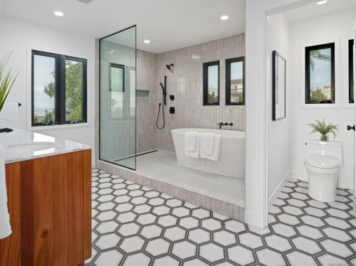 4525 Alhambra St, San Diego CA  92107-4018 exterior