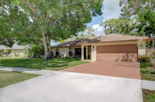 1221 Primrose Ln, West Palm Beach, FL 33414-8647