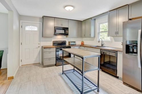100 Kennedy Dr, Litchfield, CT 06787-1111