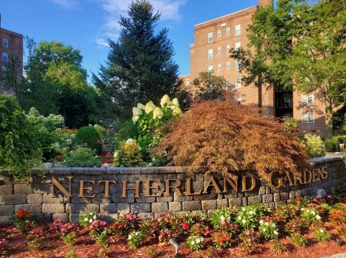 5645 Netherland Ave, Bronx NY  10471-1789 exterior