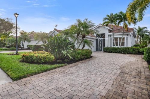 3195 Sundance Cir, Naples, FL 34109-8922