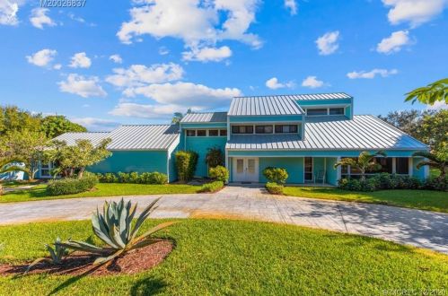 3315 Perimeter Rd, Palm City, FL 34990-4916