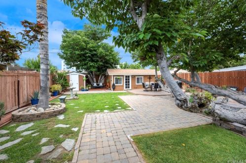 5811 Darlington Ave, Buena Park CA  90621-2108 exterior