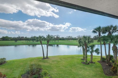 233 Wildwood Ln, Naples, FL 34105-3247