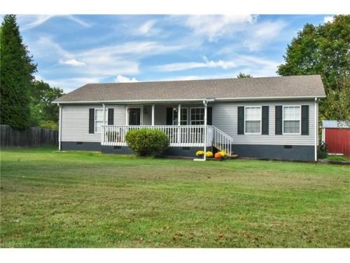 350 Justice Ridge Rd, Biltmore Lake, NC 28715-9576