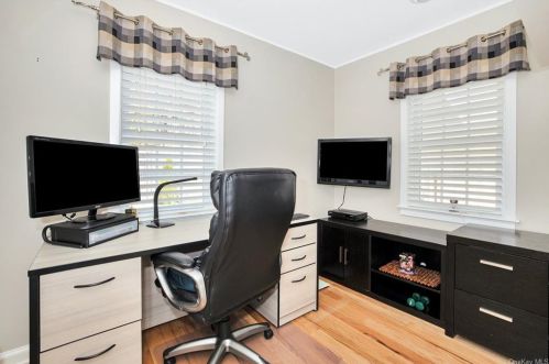 255 Kensico Rd, Thornwood NY  10594-1656 exterior