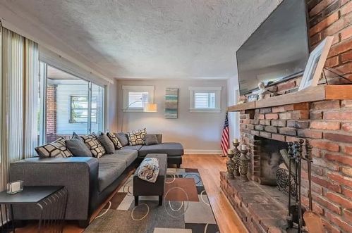 1611 Chelton Ave, Pittsburgh, PA 15226-2435