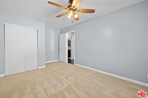 45108 Harlas Ave, Lancaster CA  93534-2149 exterior