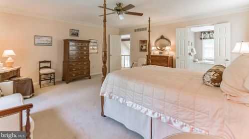 131 Knoxlyn Farm Dr, Kennett Sq PA  19348-2700 exterior