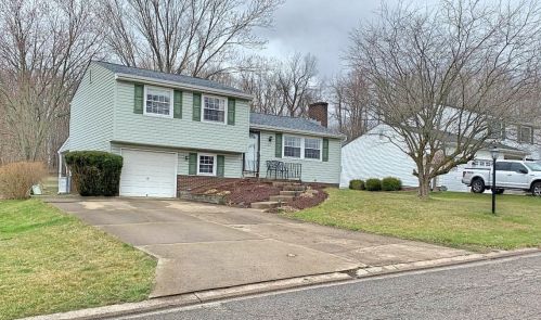 1616 Southpine Dr, Library, PA 15129-9023