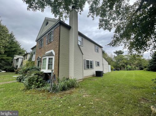 842 Woodcrest Turn, Dover DE  19904-2412 exterior