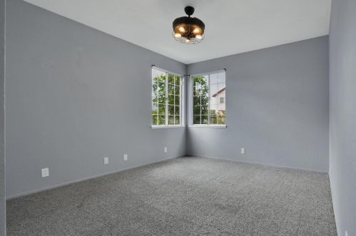 613 Tahoe St, Manteca CA  95337-6860 exterior