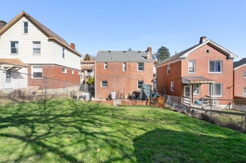 2914 Brentwood Ave, Pittsburgh PA  15227-2528 exterior