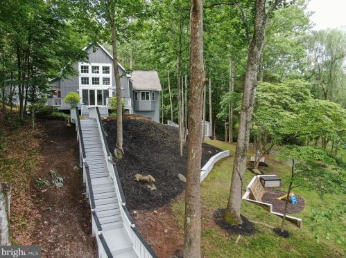 16009 Carrington Ct, Mineral VA  23117-5012 exterior