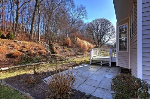 93 Magnolia Rd, Milford, CT 06461-9125