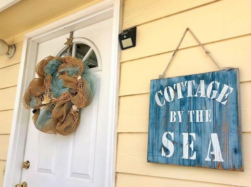 137 Liberty, Newport Beach CA  92660-6143 exterior