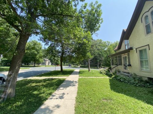 318 6th St, Waterford MN  55057-2554 exterior